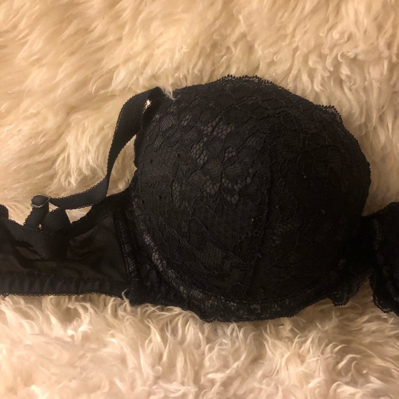 Oysho Black Lace Non-Padded Bra - Picture 2 of 3